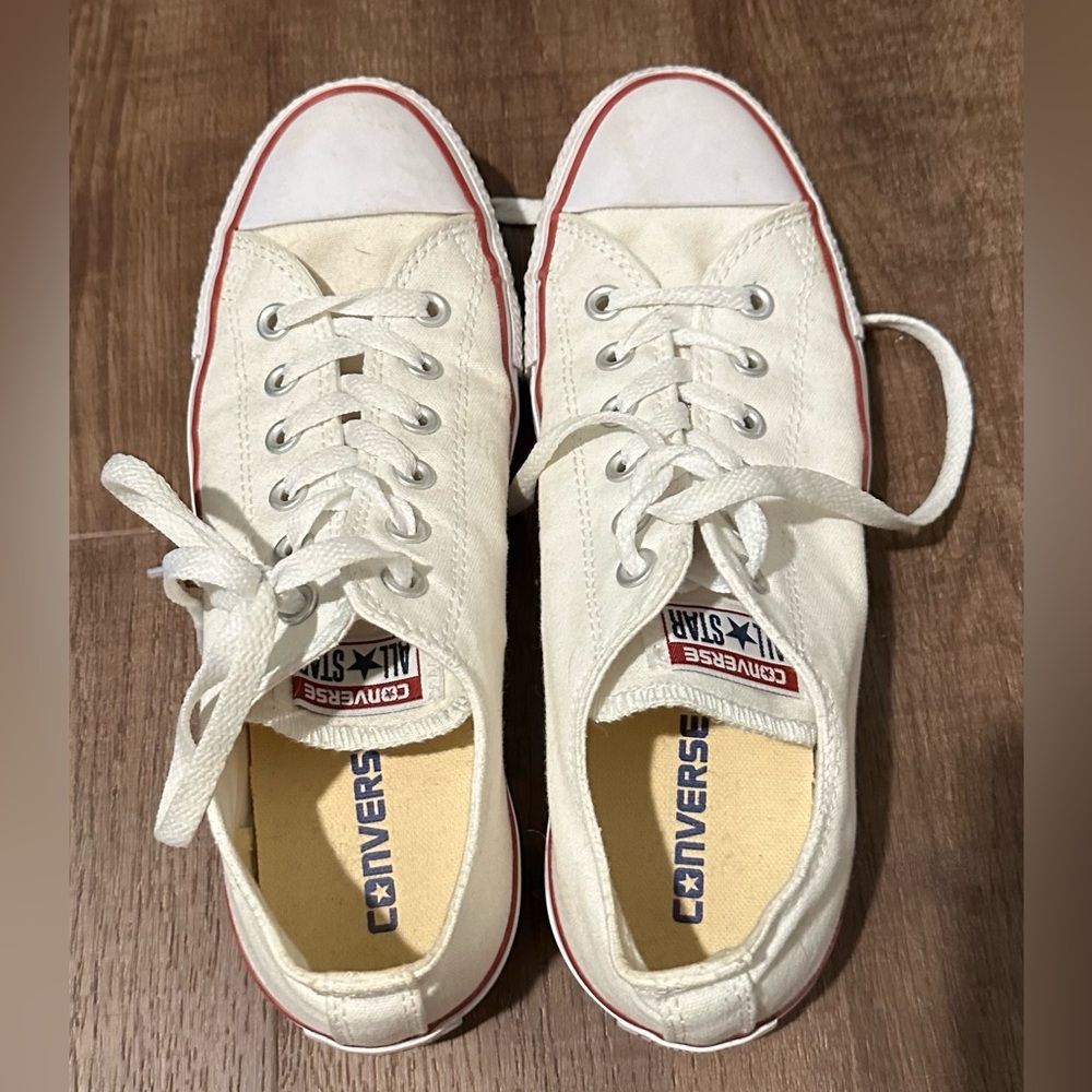 White Size 9 Converse All Star- Barely worn